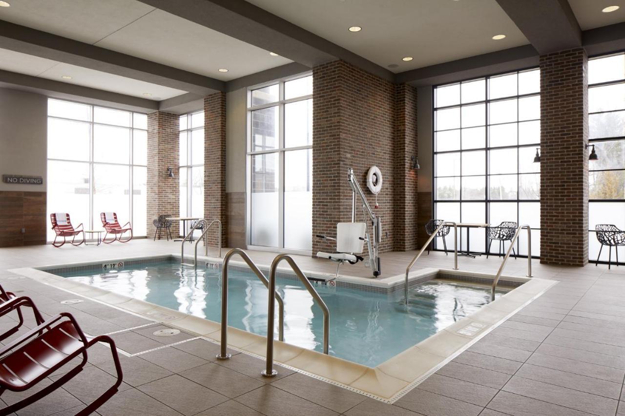 Archer Hotel Boston/Burlington Exterior photo